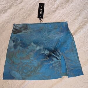 NWT Motel Blue Floral Mini Skirt